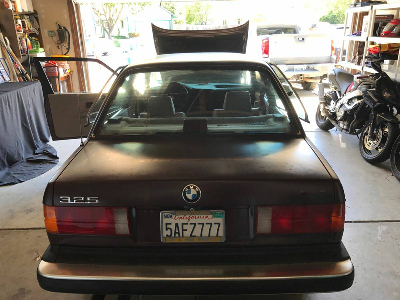 Illustration for article titled For $3,200, Could This 1987 BMW 325i Be Everything That Is Good?